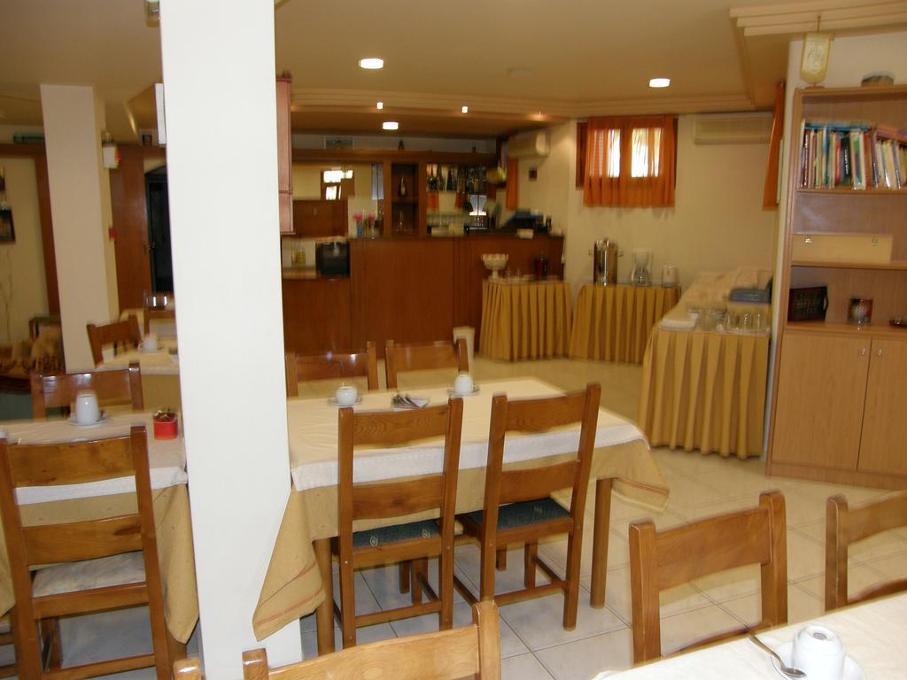 梅吉姆酒店 帕琉乔拉 外观 照片